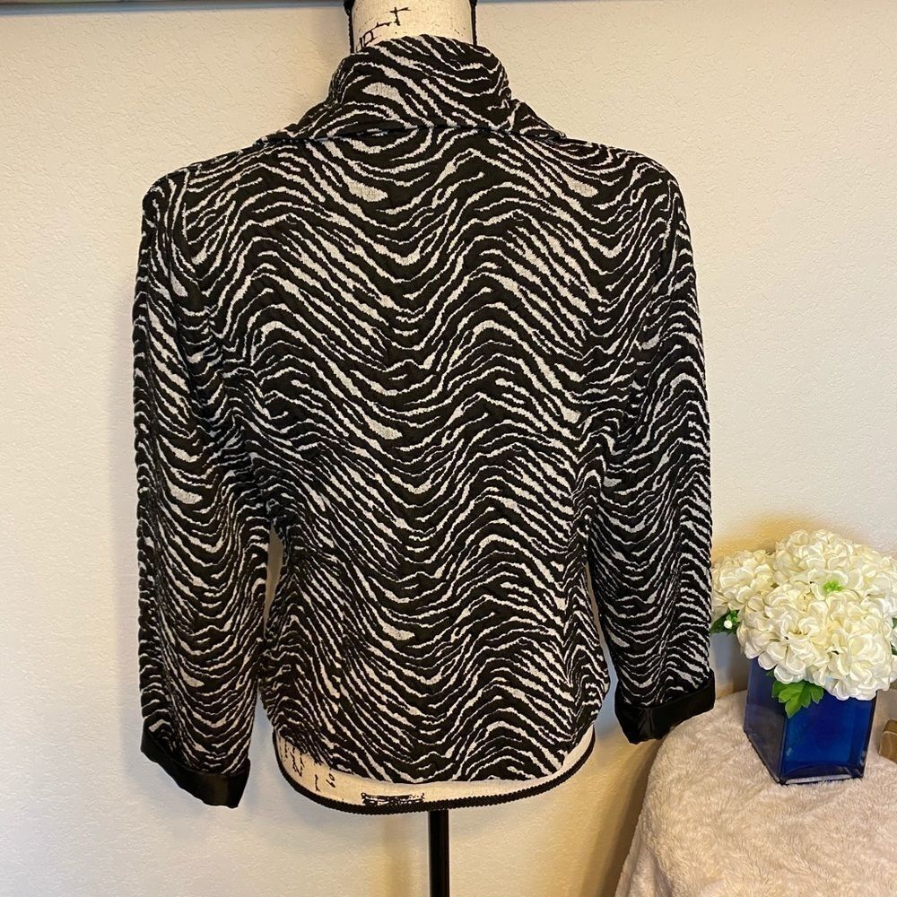 Donna Moore Jacket  - Picture 4 of 8